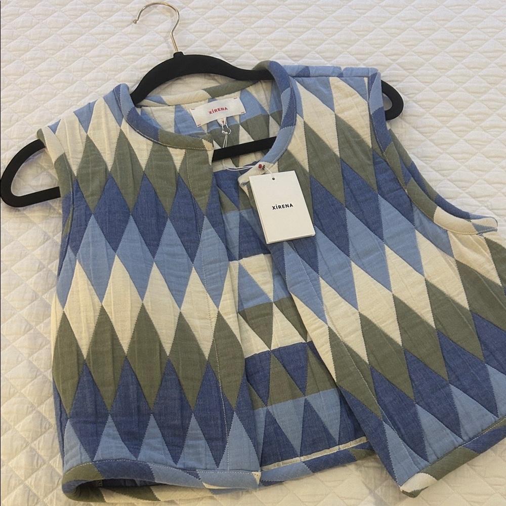 XiRENA Blue and Green Geometric Top